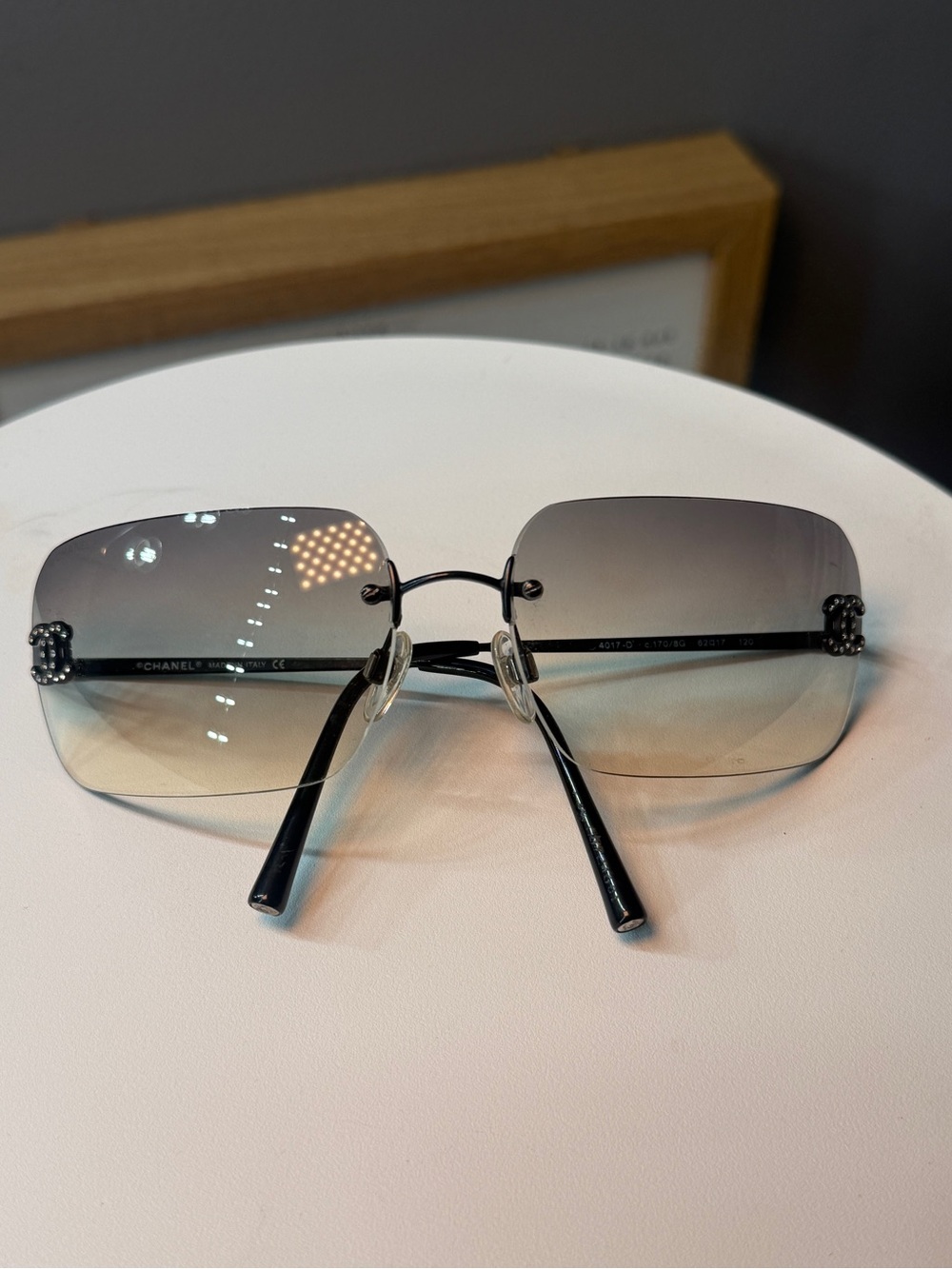 CHANEL Rimless Gradient Sunglasses - Black & Gray